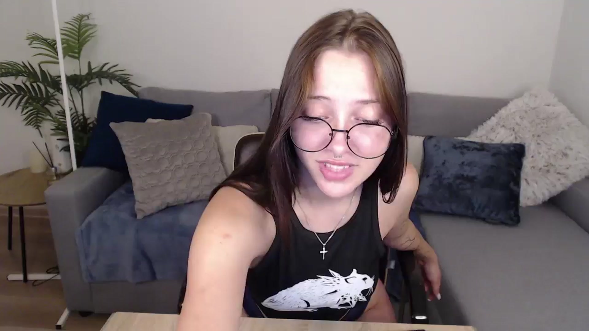 Gallery image thumbnail from SerenaSantos's myfreecams stream on, 07/01/2024, 10:53 image 13 of 20