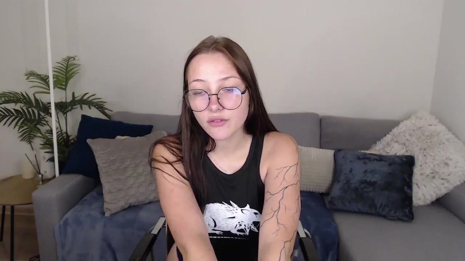 Gallery image thumbnail from SerenaSantos's myfreecams stream on, 07/01/2024, 12:48 image 4 of 20