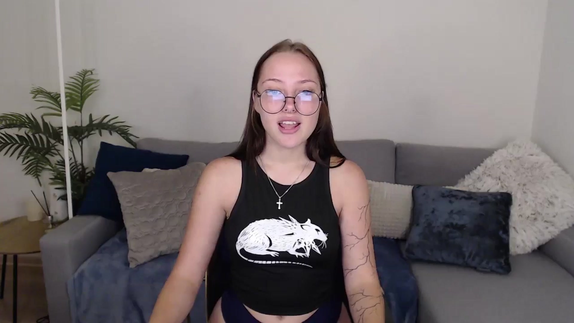Gallery image thumbnail from SerenaSantos's myfreecams stream on, 07/01/2024, 12:48 image 7 of 20