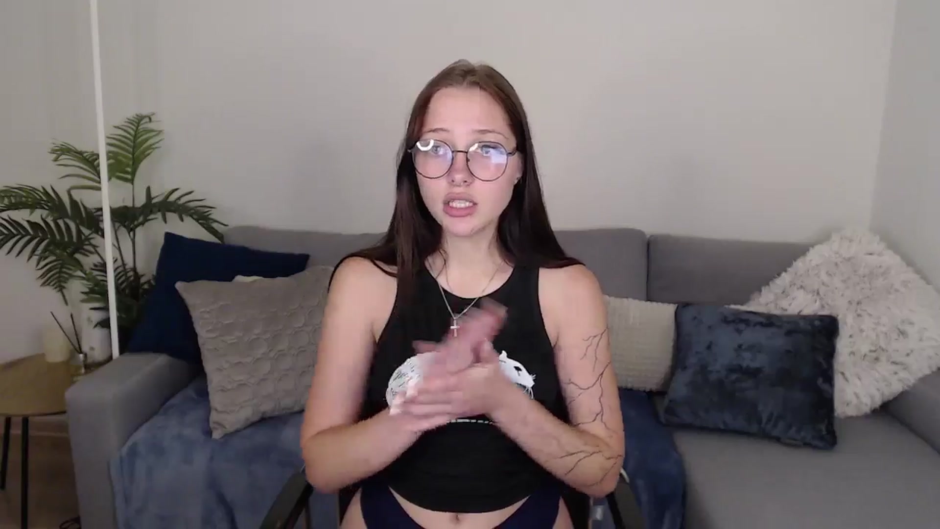 Gallery image thumbnail from SerenaSantos's myfreecams stream on, 07/01/2024, 12:48 image 6 of 20