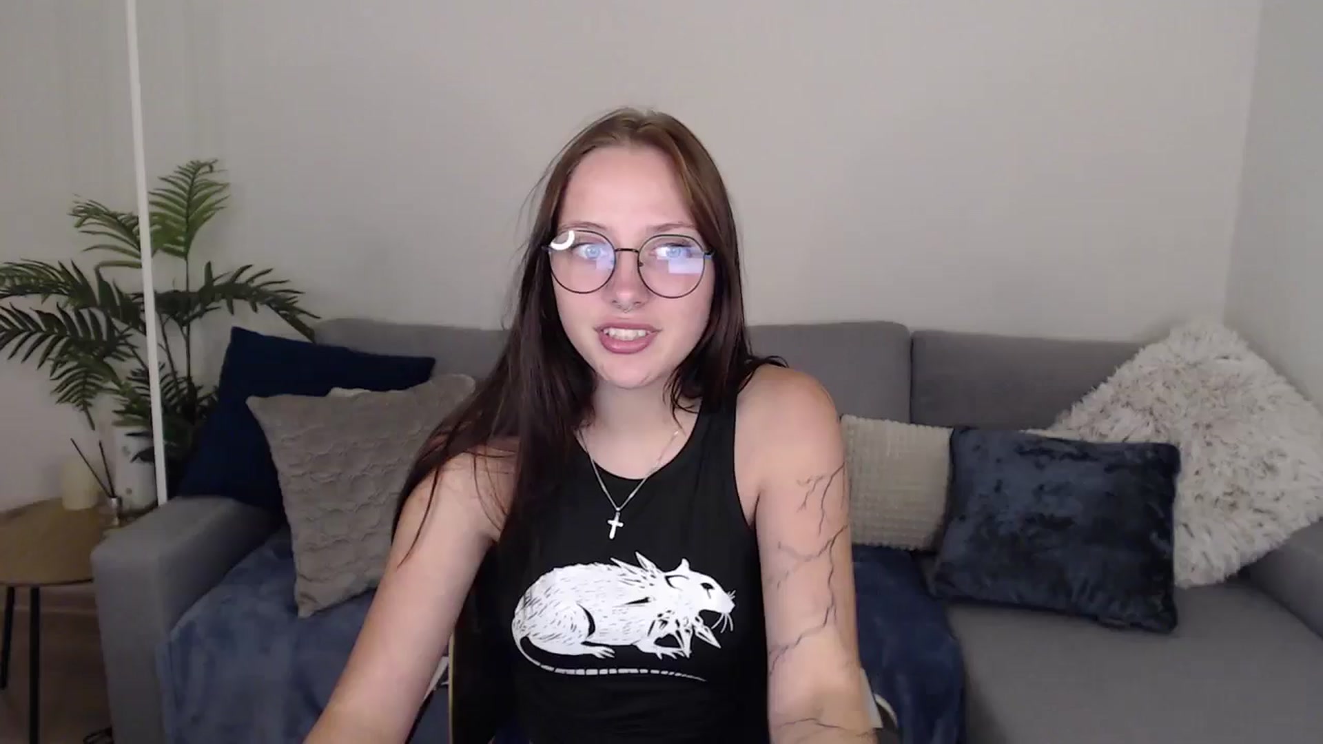 Gallery image thumbnail from SerenaSantos's myfreecams stream on, 07/01/2024, 13:22 image 1 of 20