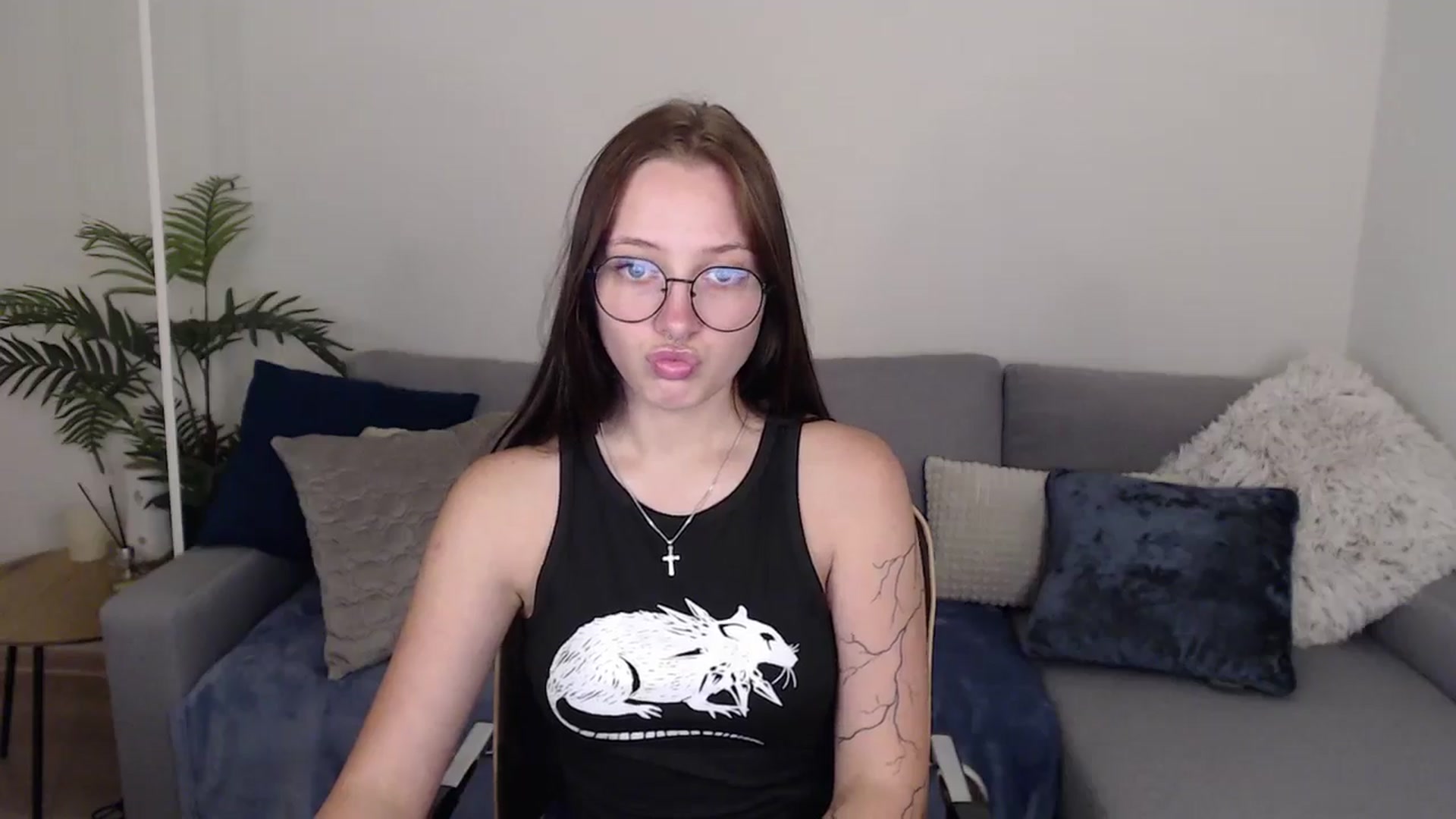 Gallery image thumbnail from SerenaSantos's myfreecams stream on, 07/01/2024, 13:22 image 2 of 20