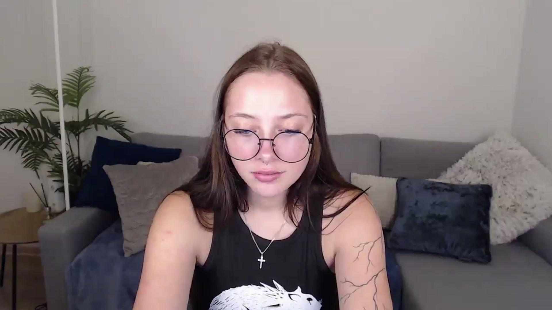 Gallery image thumbnail from SerenaSantos's myfreecams stream on, 07/01/2024, 13:22 image 7 of 20