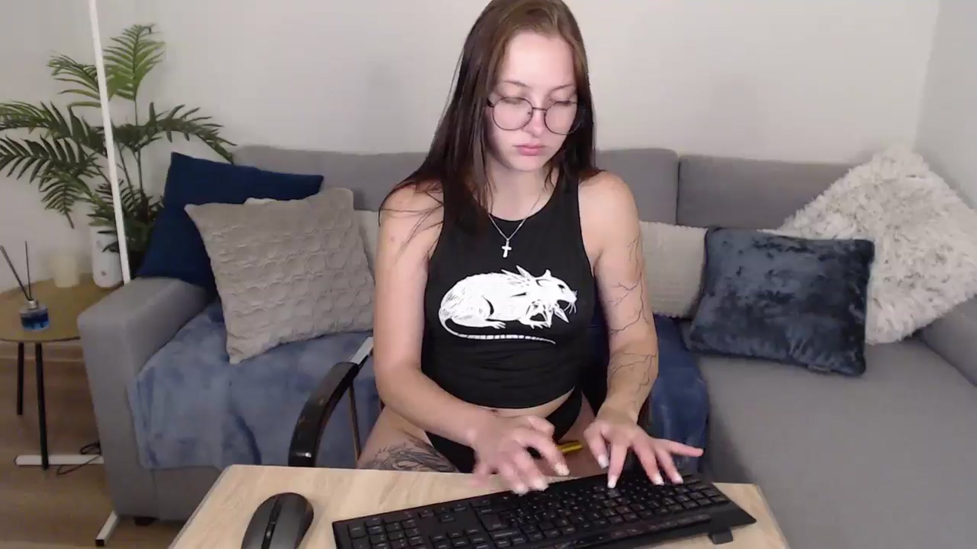 Gallery image thumbnail from SerenaSantos's myfreecams stream on, 07/05/2024, 10:59 image 19 of 20