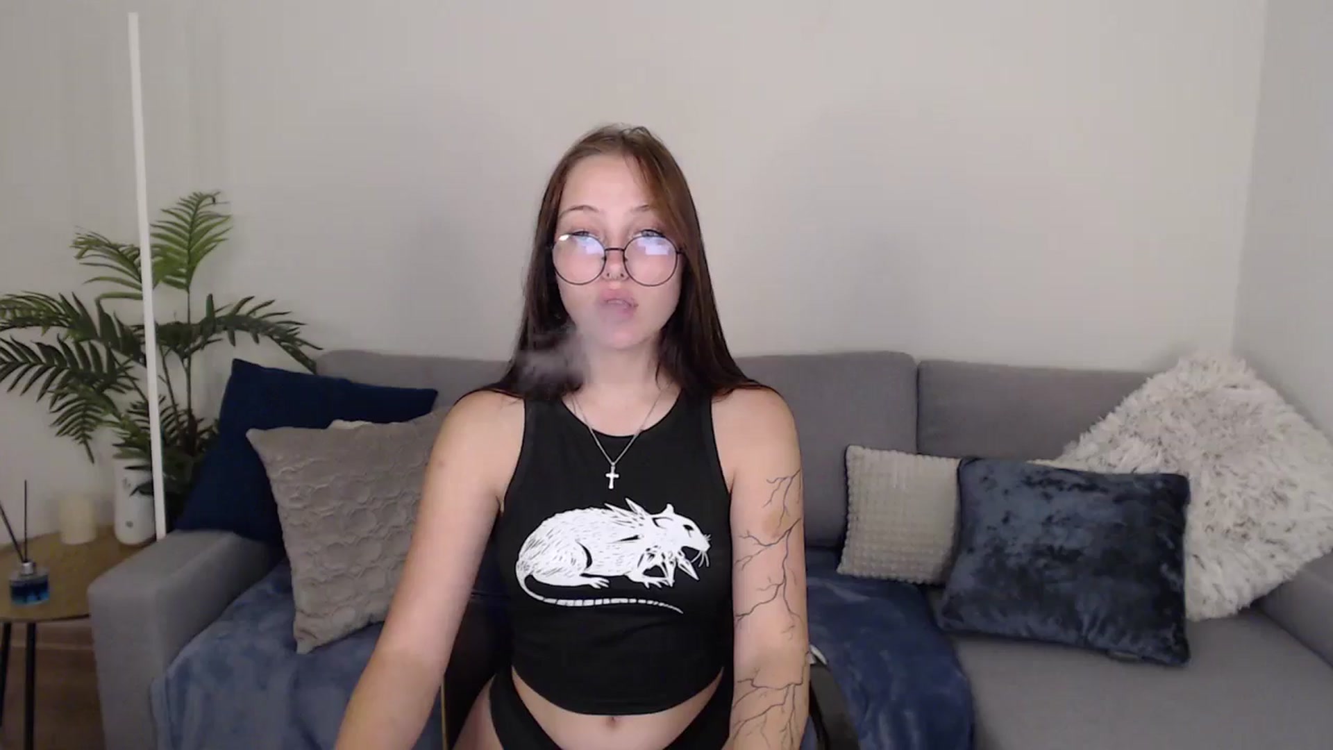 Gallery image thumbnail from SerenaSantos's myfreecams stream on, 07/05/2024, 13:01 image 6 of 20