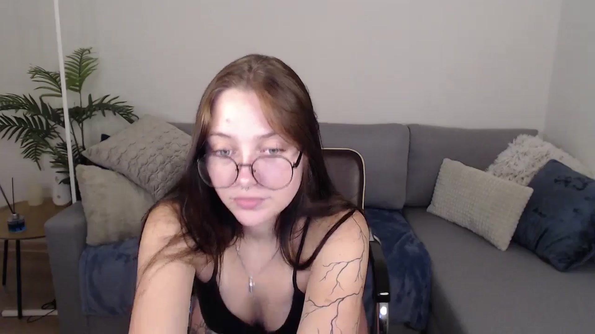 Gallery image thumbnail from SerenaSantos's myfreecams stream on, 07/09/2024, 10:07 image 17 of 20