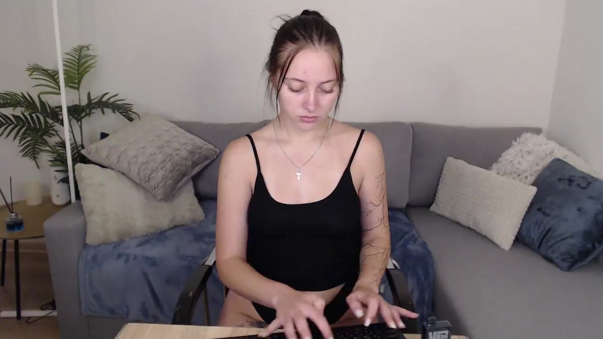 Gallery image thumbnail from SerenaSantos's myfreecams stream on, 07/10/2024, 10:08 image 20 of 20