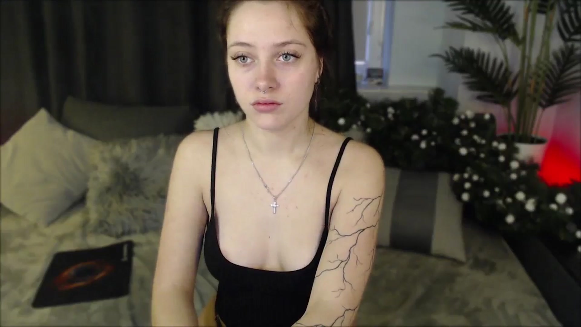 Gallery image thumbnail from SerenaSantos's myfreecams stream on, 12/25/2024, 11:00 image 9 of 20