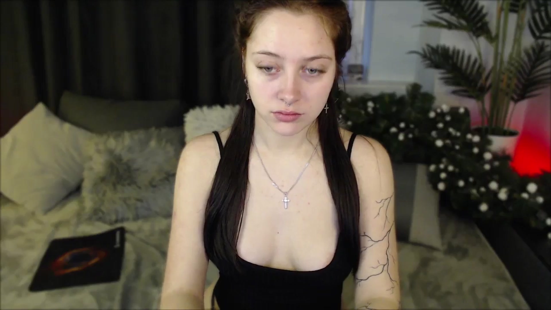 Gallery image thumbnail from SerenaSantos's myfreecams stream on, 12/25/2024, 11:27 image 11 of 20