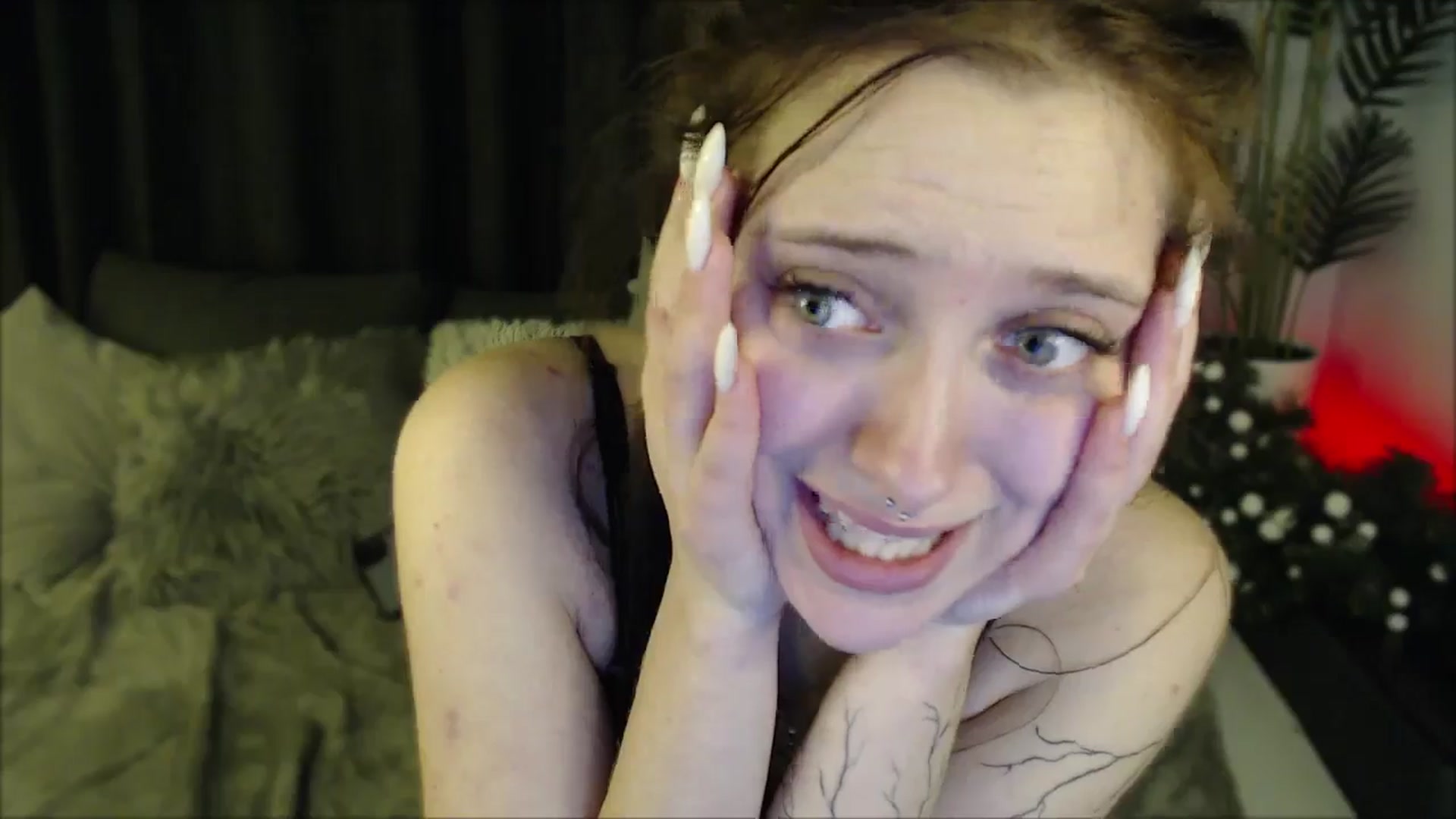 Gallery image thumbnail from SerenaSantos's myfreecams stream on, 12/26/2024, 14:26 image 9 of 20