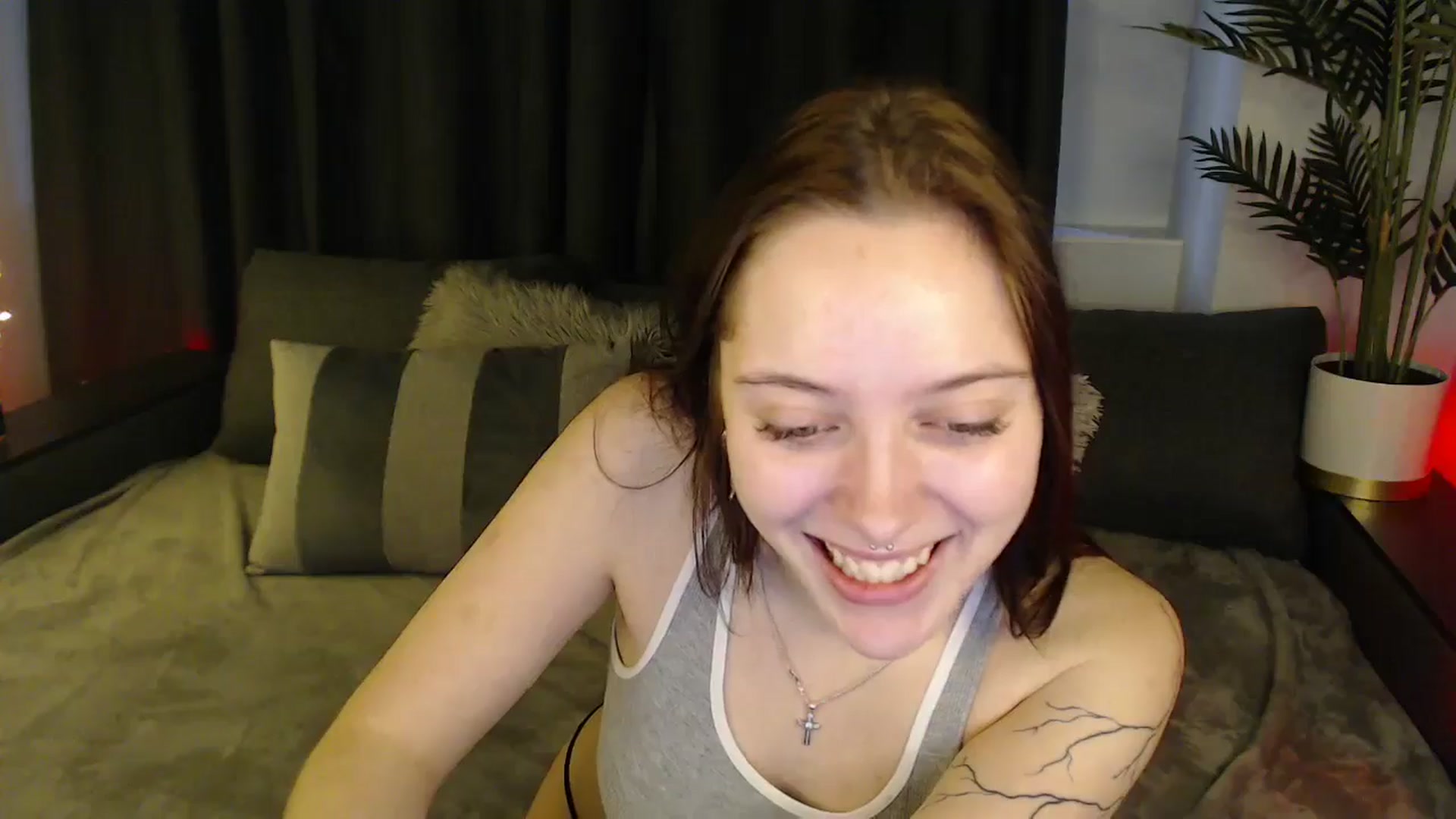 Gallery image thumbnail from SerenaSantos's myfreecams stream on, 01/28/2025, 13:00 image 5 of 20