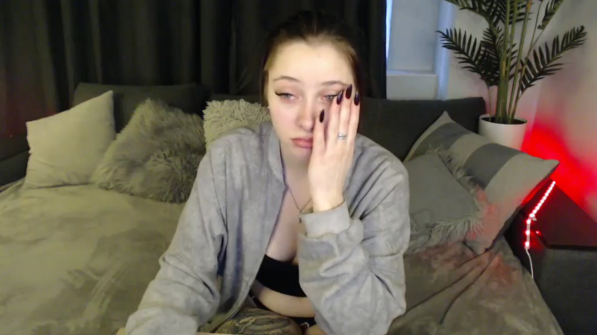 Gallery image thumbnail from SerenaSantos's myfreecams stream on, 02/05/2025, 12:04 image 20 of 20