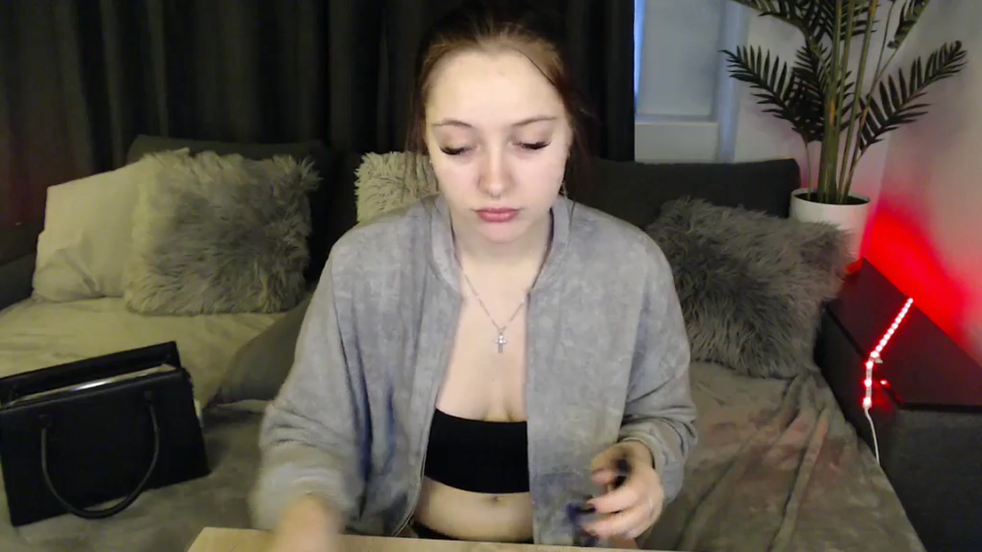 Gallery image thumbnail from SerenaSantos's myfreecams stream on, 02/05/2025, 14:00 image 11 of 20