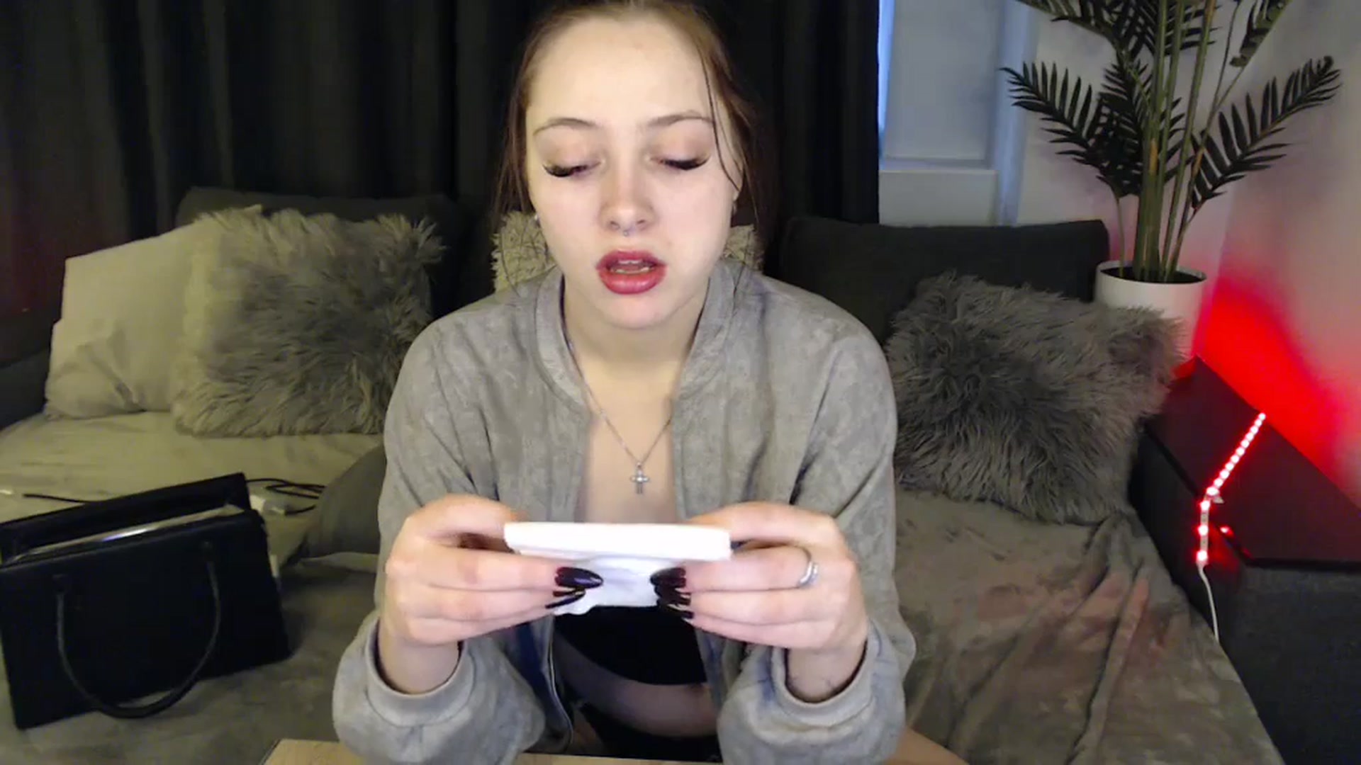 Gallery image thumbnail from SerenaSantos's myfreecams stream on, 02/05/2025, 14:00 image 3 of 20