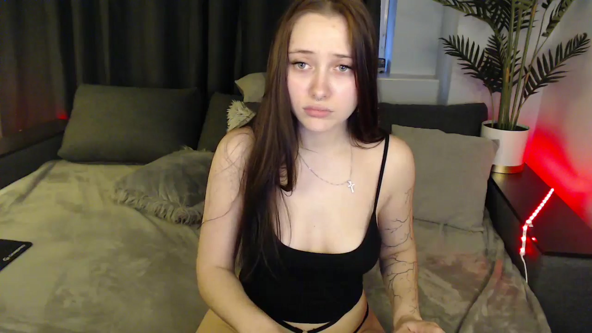 Gallery image thumbnail from SerenaSantos's myfreecams stream on, 02/10/2025, 14:58 image 18 of 20