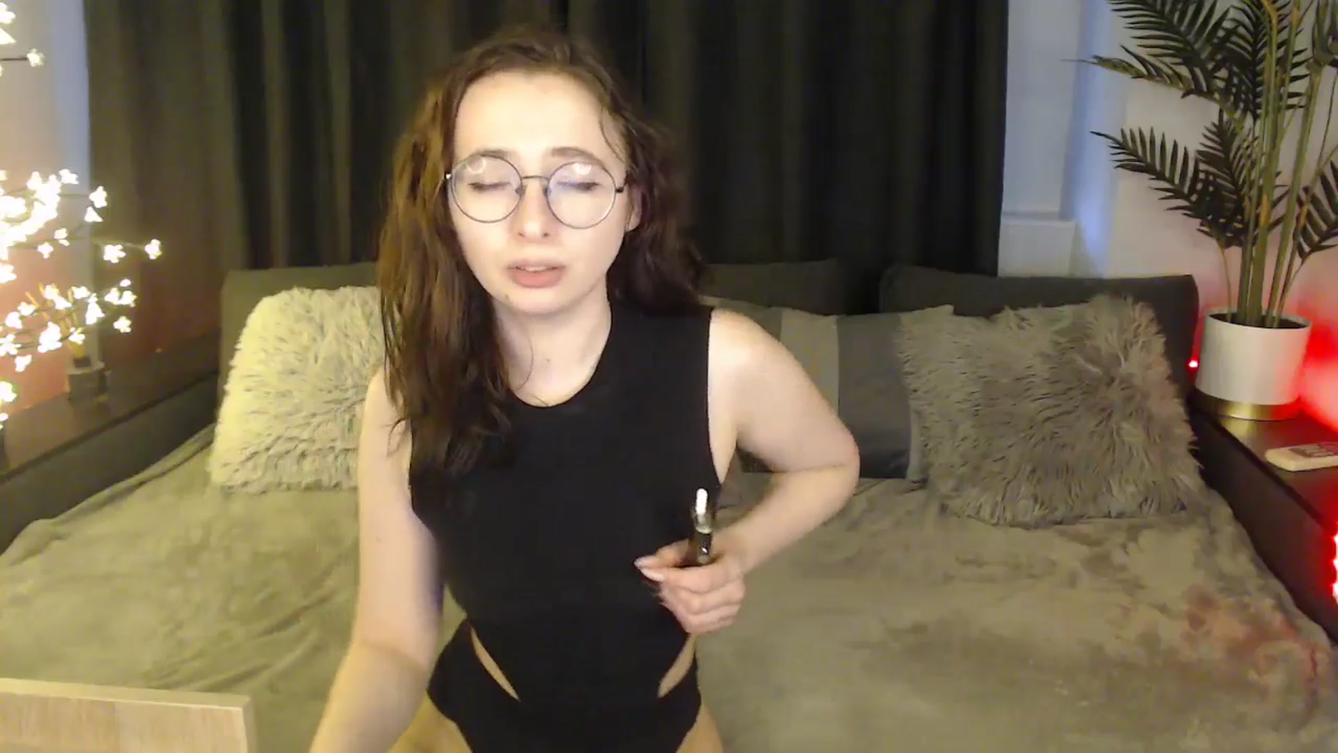 Gallery image thumbnail from SerenaSantos's myfreecams stream on, 02/24/2025, 11:44 image 16 of 20