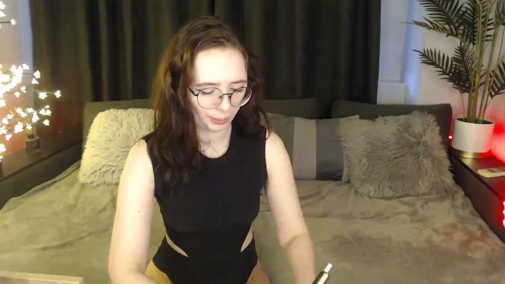 Gallery image thumbnail from SerenaSantos's myfreecams stream on, 02/24/2025, 11:44 image 17 of 20
