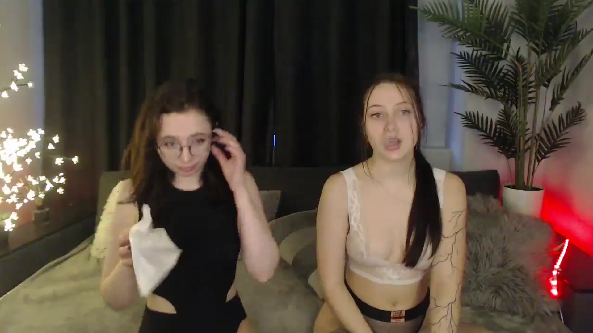 Gallery image thumbnail from SerenaSantos's myfreecams stream on, 02/24/2025, 14:45 image 9 of 20