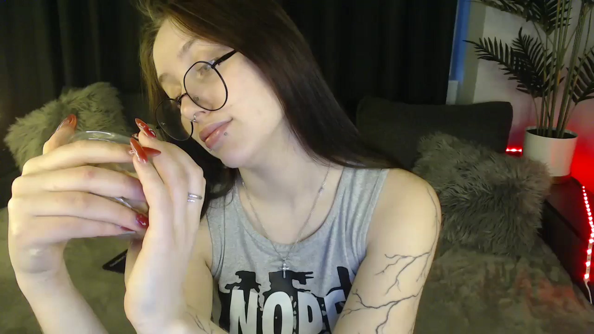 Gallery image thumbnail from SerenaSantos's myfreecams stream on, 03/09/2025, 11:19 image 19 of 20