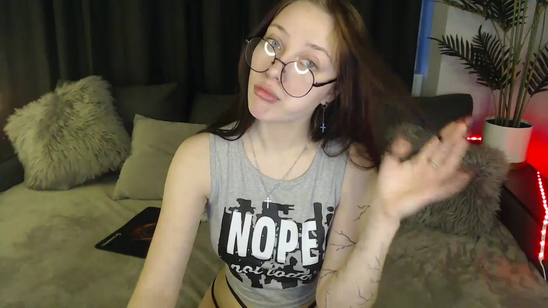 Gallery image thumbnail from SerenaSantos's myfreecams stream on, 03/09/2025, 11:19 image 15 of 20