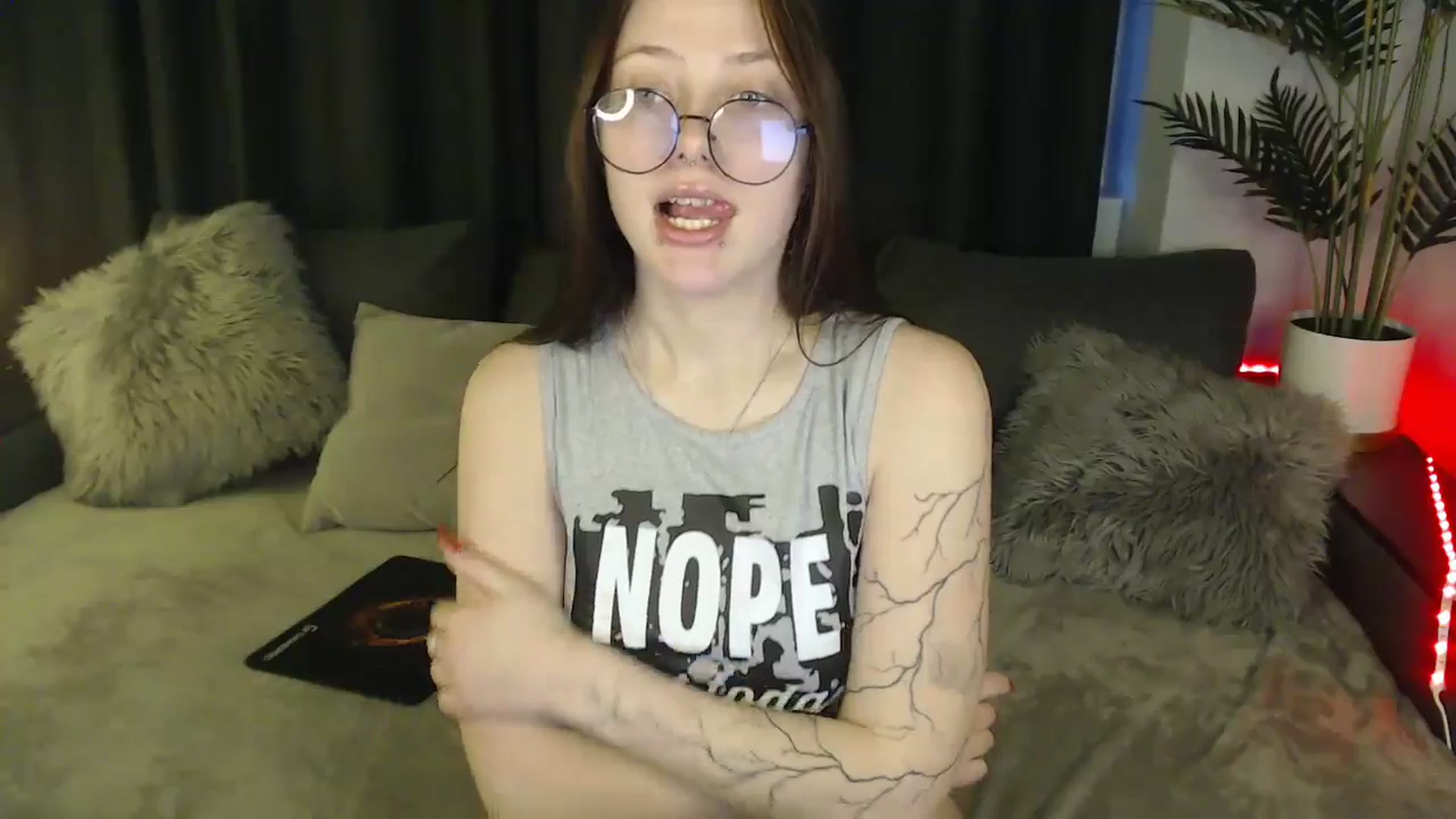 Gallery image thumbnail from SerenaSantos's myfreecams stream on, 03/09/2025, 11:19 image 3 of 20