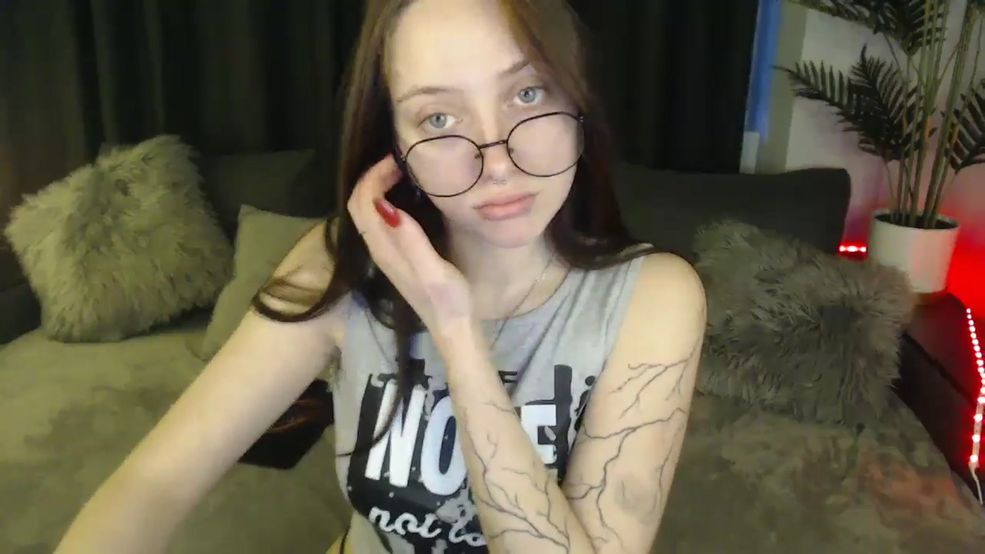 Gallery image thumbnail from SerenaSantos's myfreecams stream on, 03/09/2025, 11:58 image 11 of 20