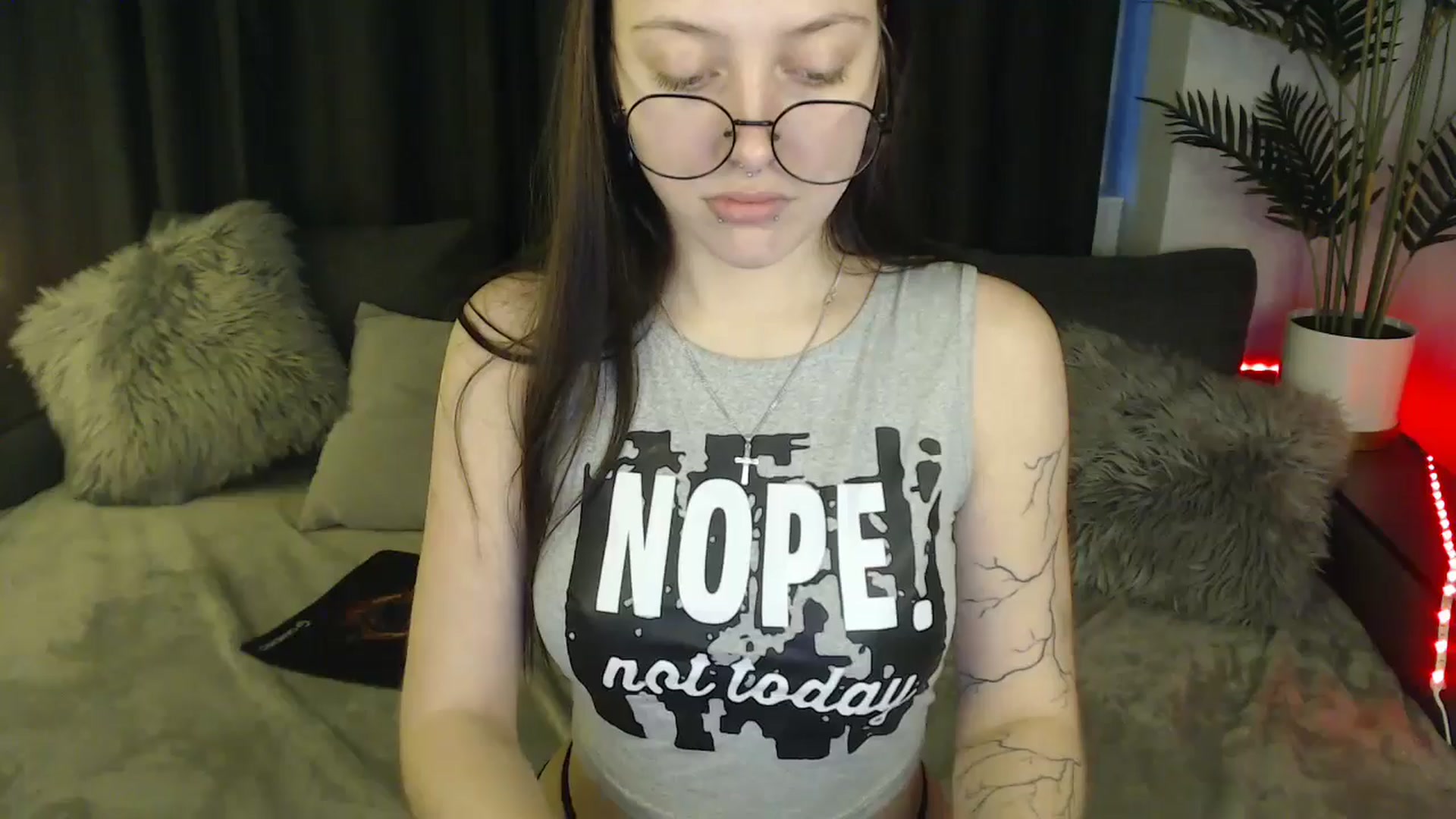 Gallery image thumbnail from SerenaSantos's myfreecams stream on, 03/09/2025, 13:03 image 1 of 20