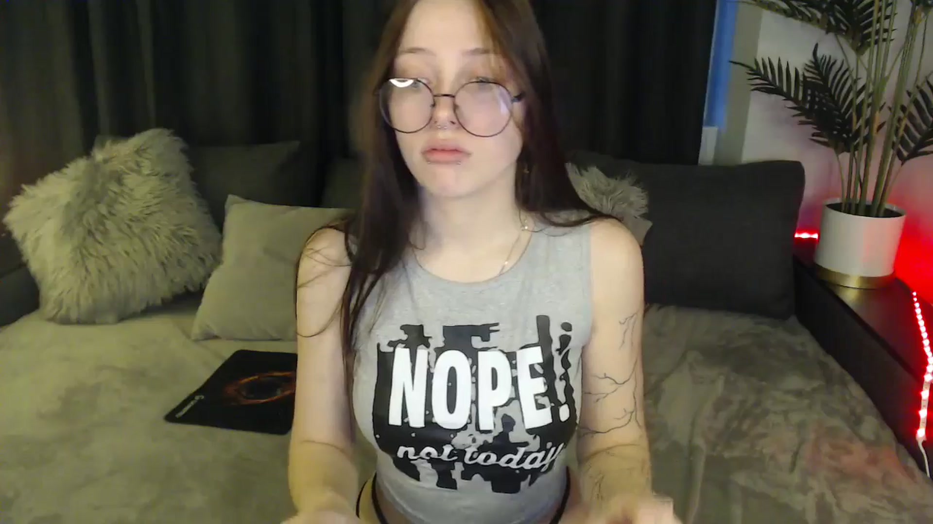 Gallery image thumbnail from SerenaSantos's myfreecams stream on, 03/09/2025, 14:21 image 2 of 20