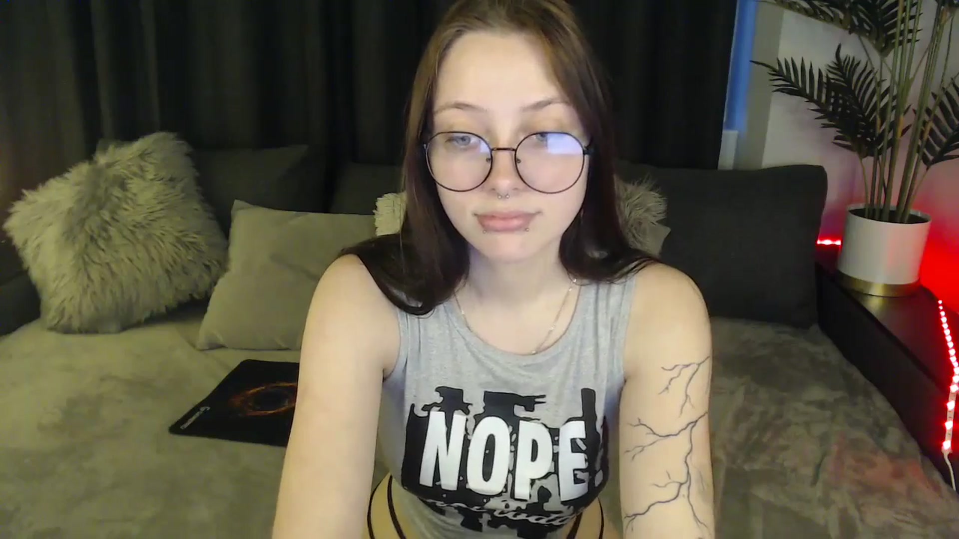 Gallery image thumbnail from SerenaSantos's myfreecams stream on, 03/09/2025, 14:21 image 4 of 20