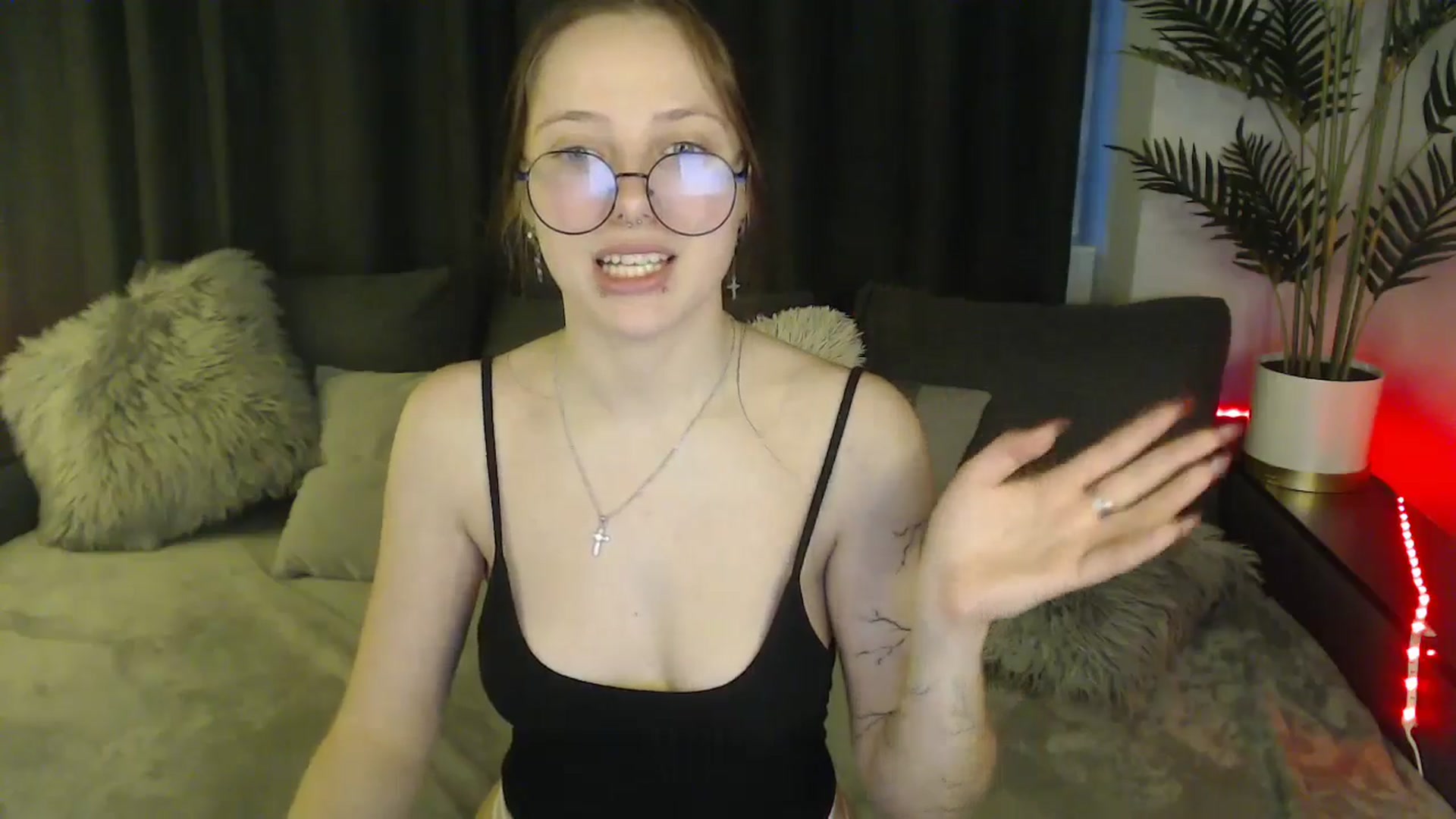 Gallery image thumbnail from SerenaSantos's myfreecams stream on, 03/10/2025, 13:18 image 20 of 20