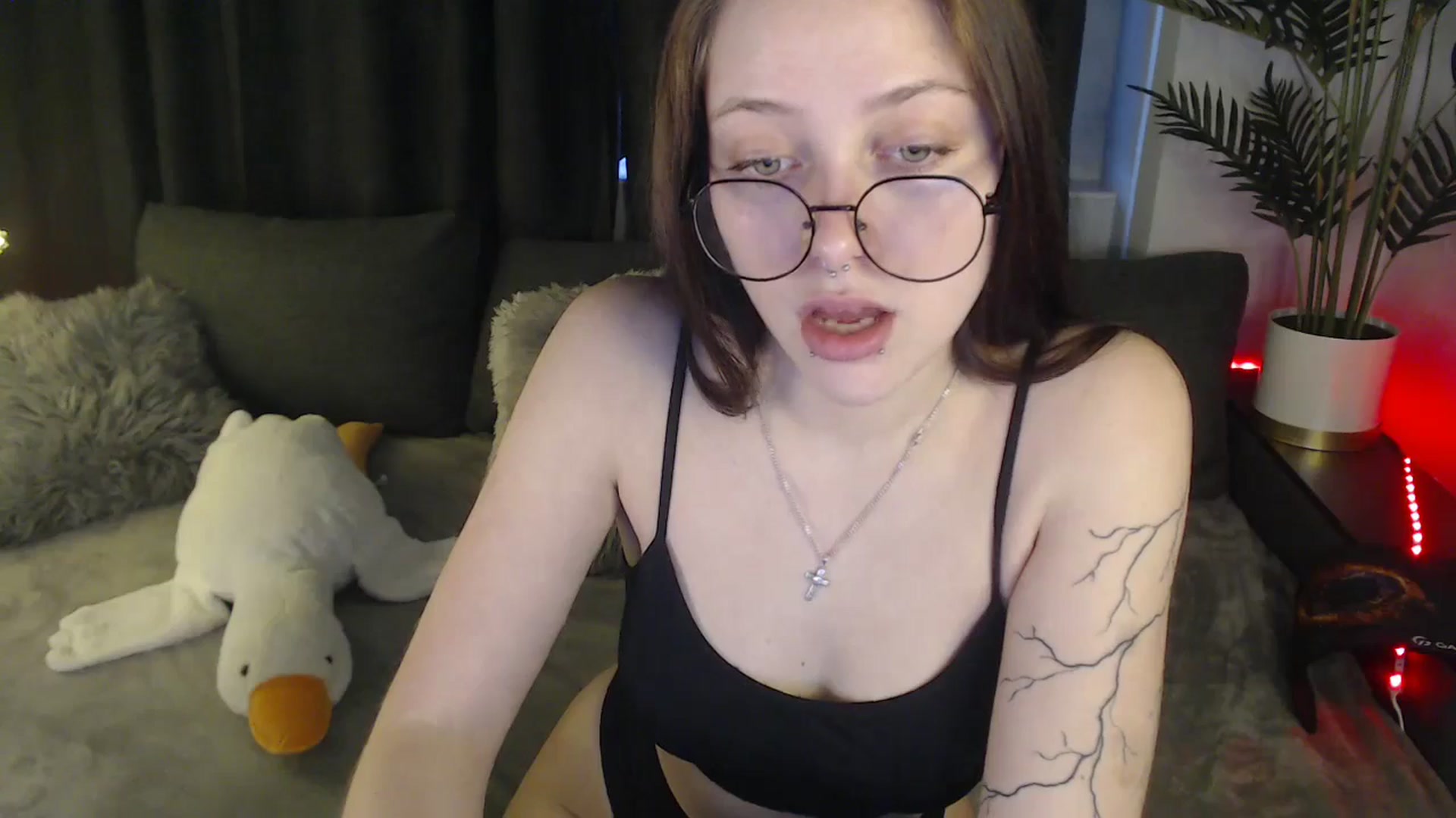 Gallery image thumbnail from SerenaSantos's myfreecams stream on, 03/19/2025, 10:48 image 2 of 20