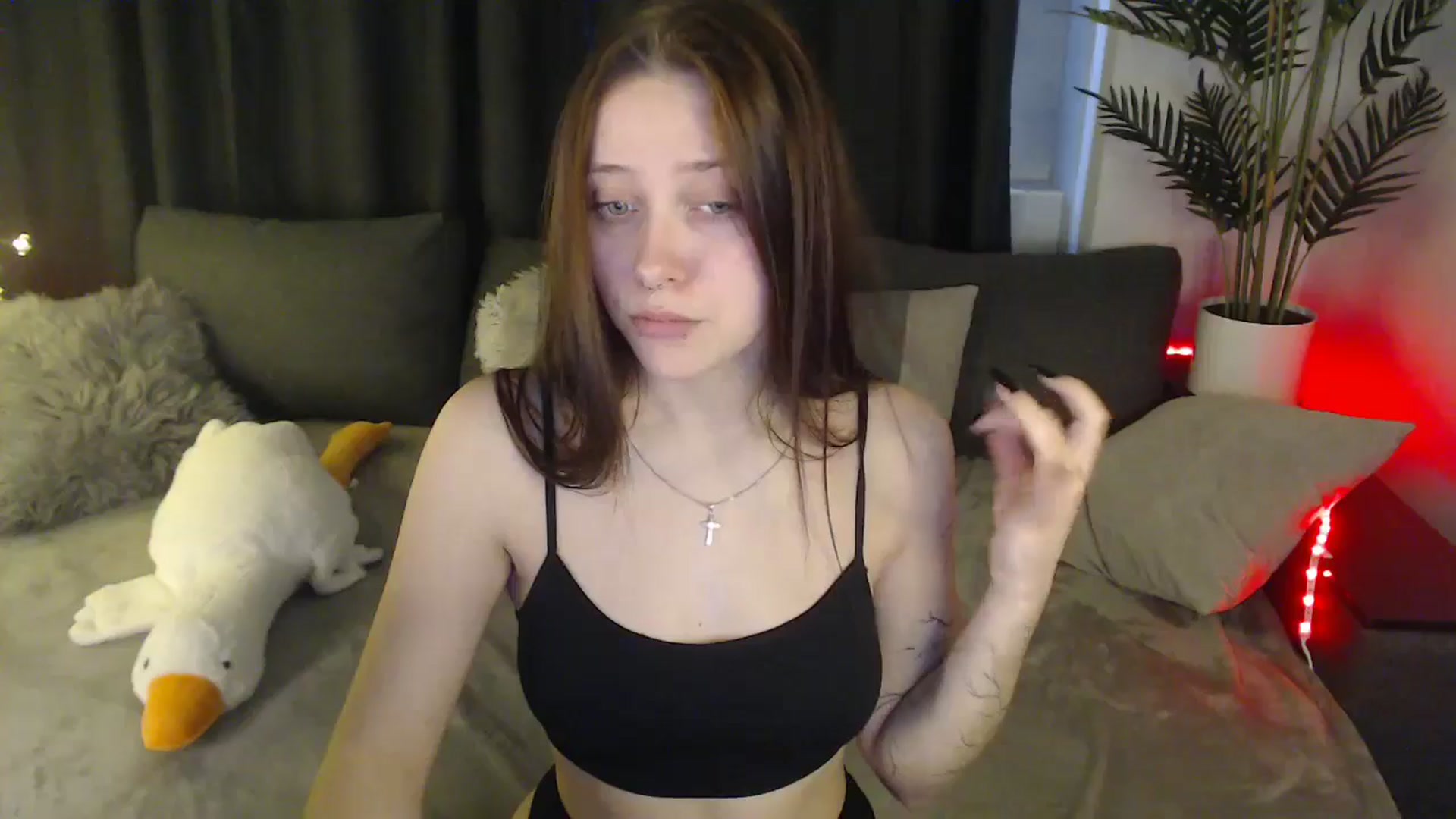 Gallery image thumbnail from SerenaSantos's myfreecams stream on, 03/19/2025, 12:11 image 11 of 20