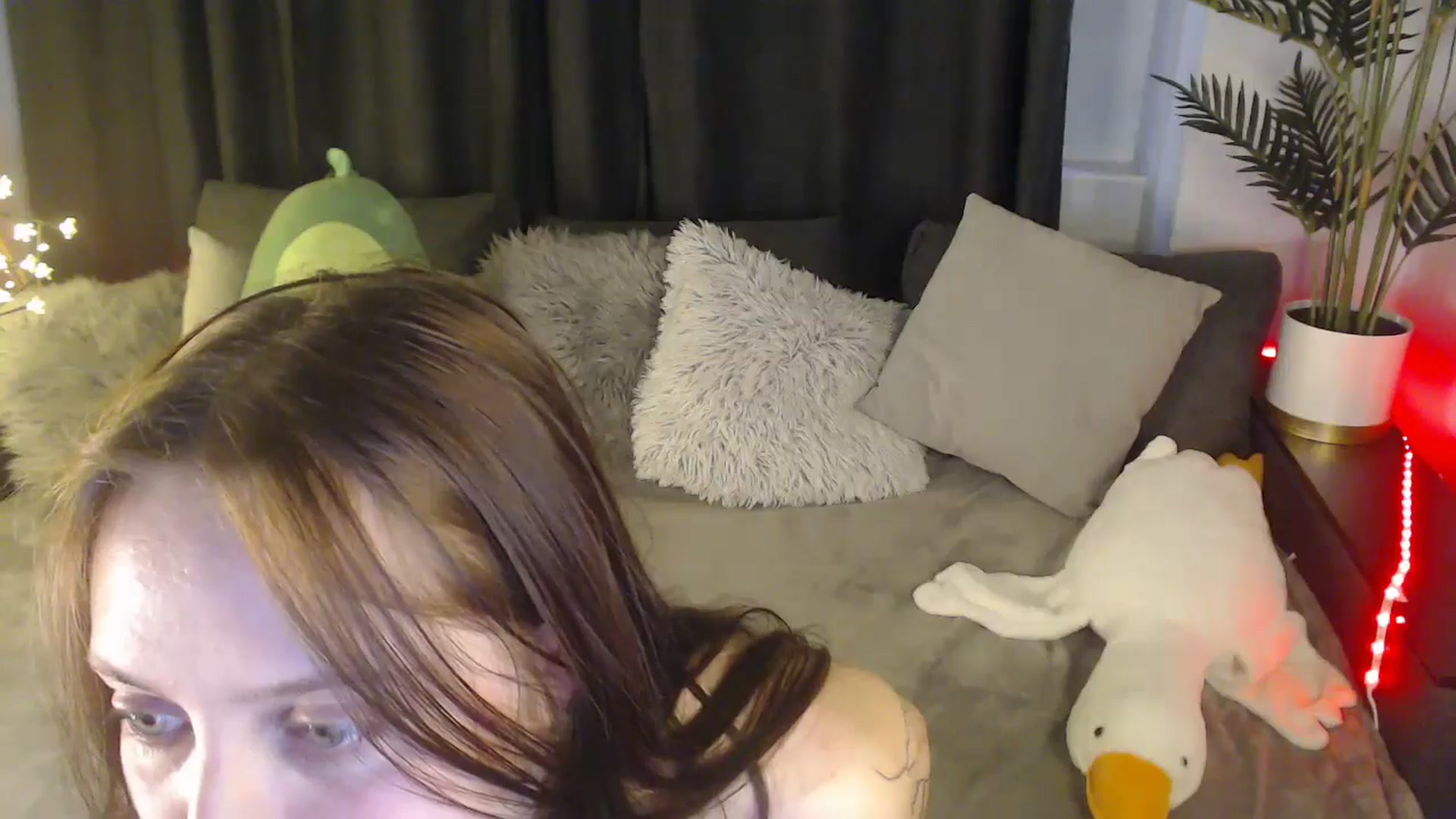 Gallery image thumbnail from SerenaSantos's myfreecams stream on, 03/23/2025, 14:30 image 9 of 20