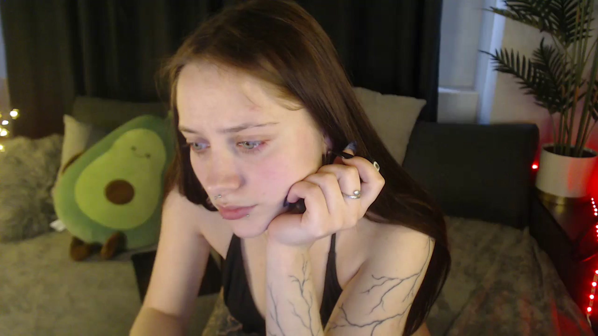 Gallery image thumbnail from SerenaSantos's myfreecams stream on, 03/29/2025, 11:29 image 9 of 20