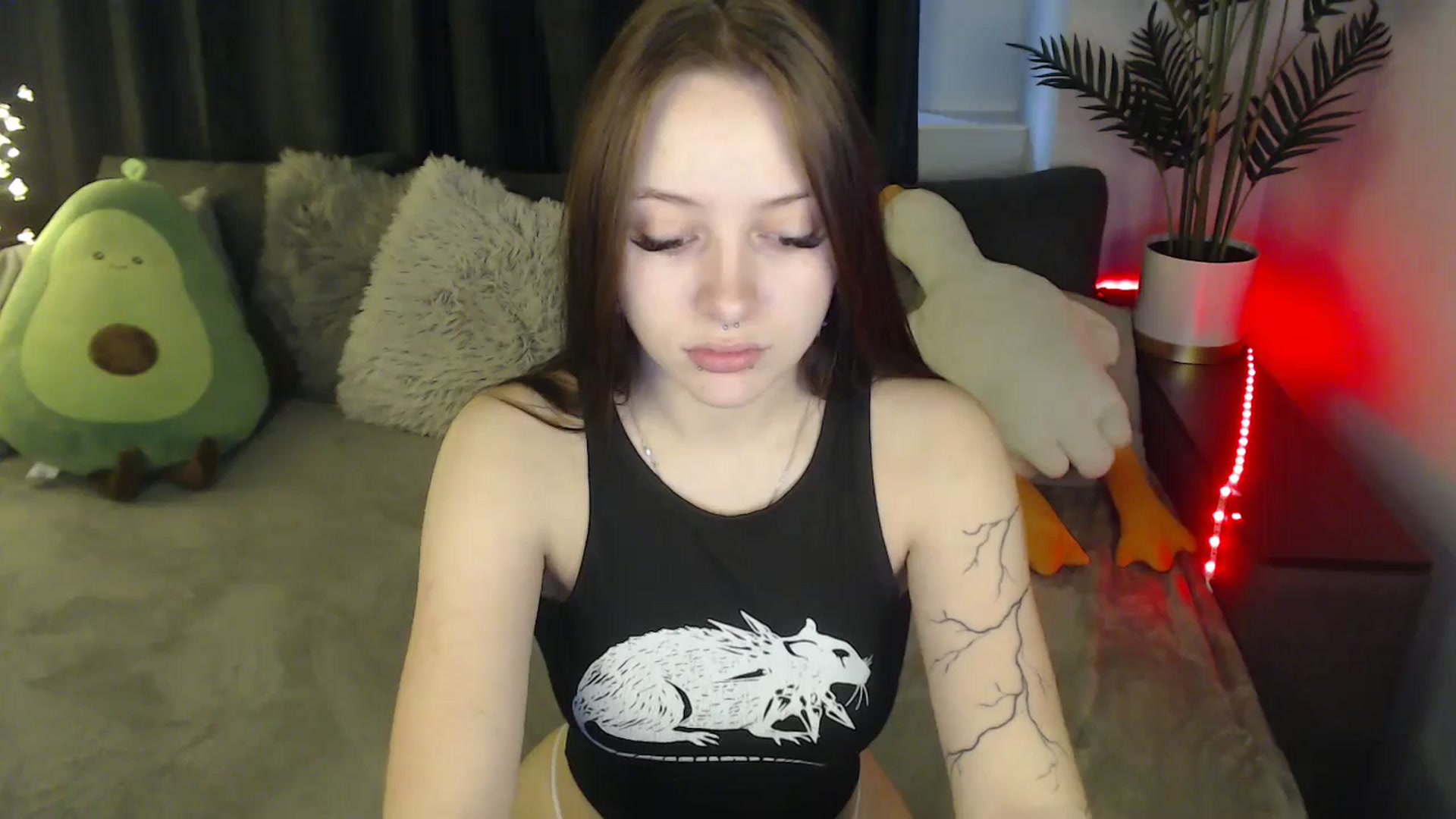 Gallery image thumbnail from SerenaSantos's myfreecams stream on, 04/07/2025, 09:02 image 4 of 20