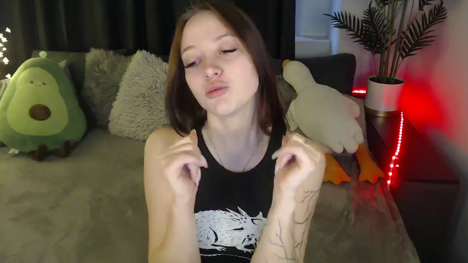 Gallery image thumbnail from SerenaSantos's myfreecams stream on, 04/07/2025, 09:02 image 7 of 20
