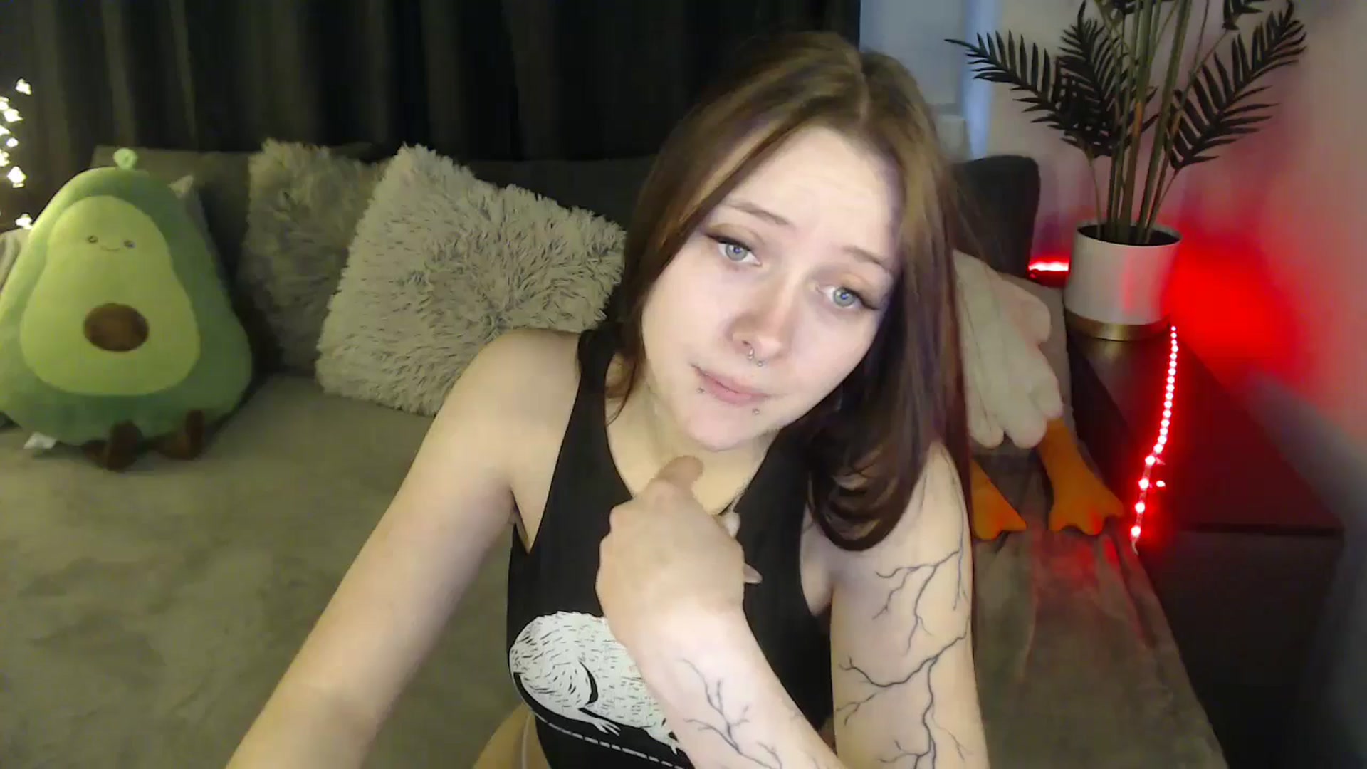 Gallery image thumbnail from SerenaSantos's myfreecams stream on, 04/07/2025, 09:02 image 16 of 20