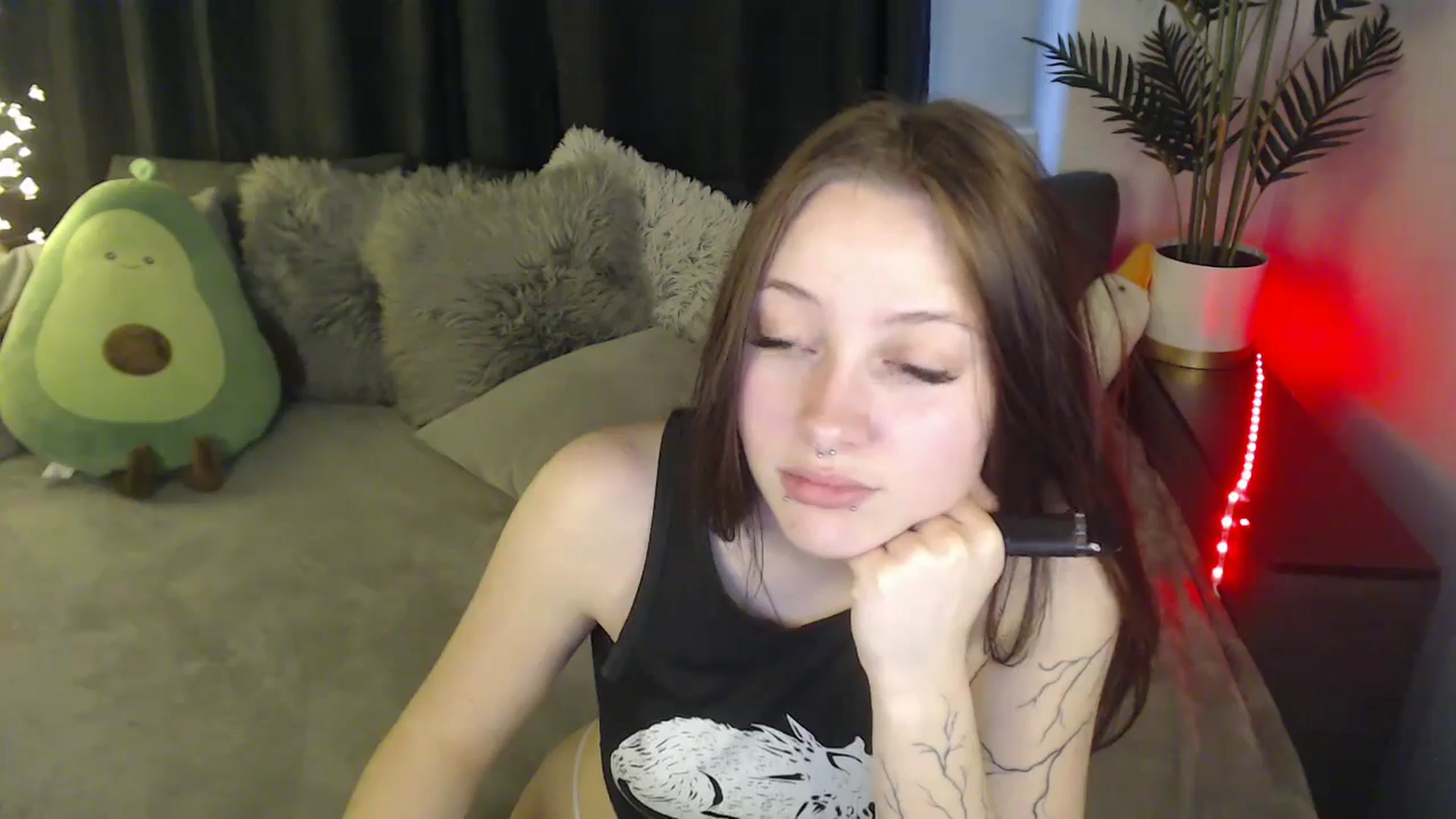 Gallery image thumbnail from SerenaSantos's myfreecams stream on, 04/07/2025, 11:23 image 18 of 20