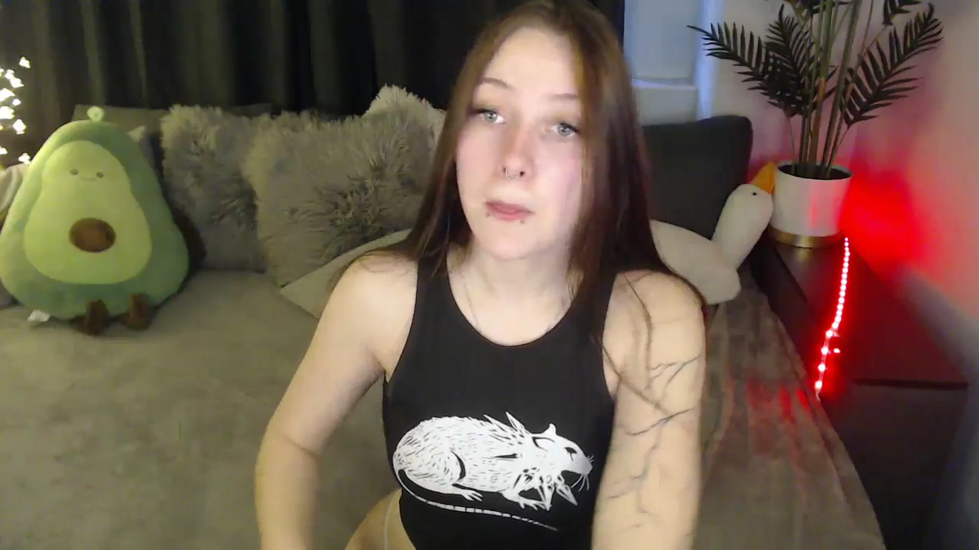 Gallery image thumbnail from SerenaSantos's myfreecams stream on, 04/07/2025, 11:23 image 11 of 20