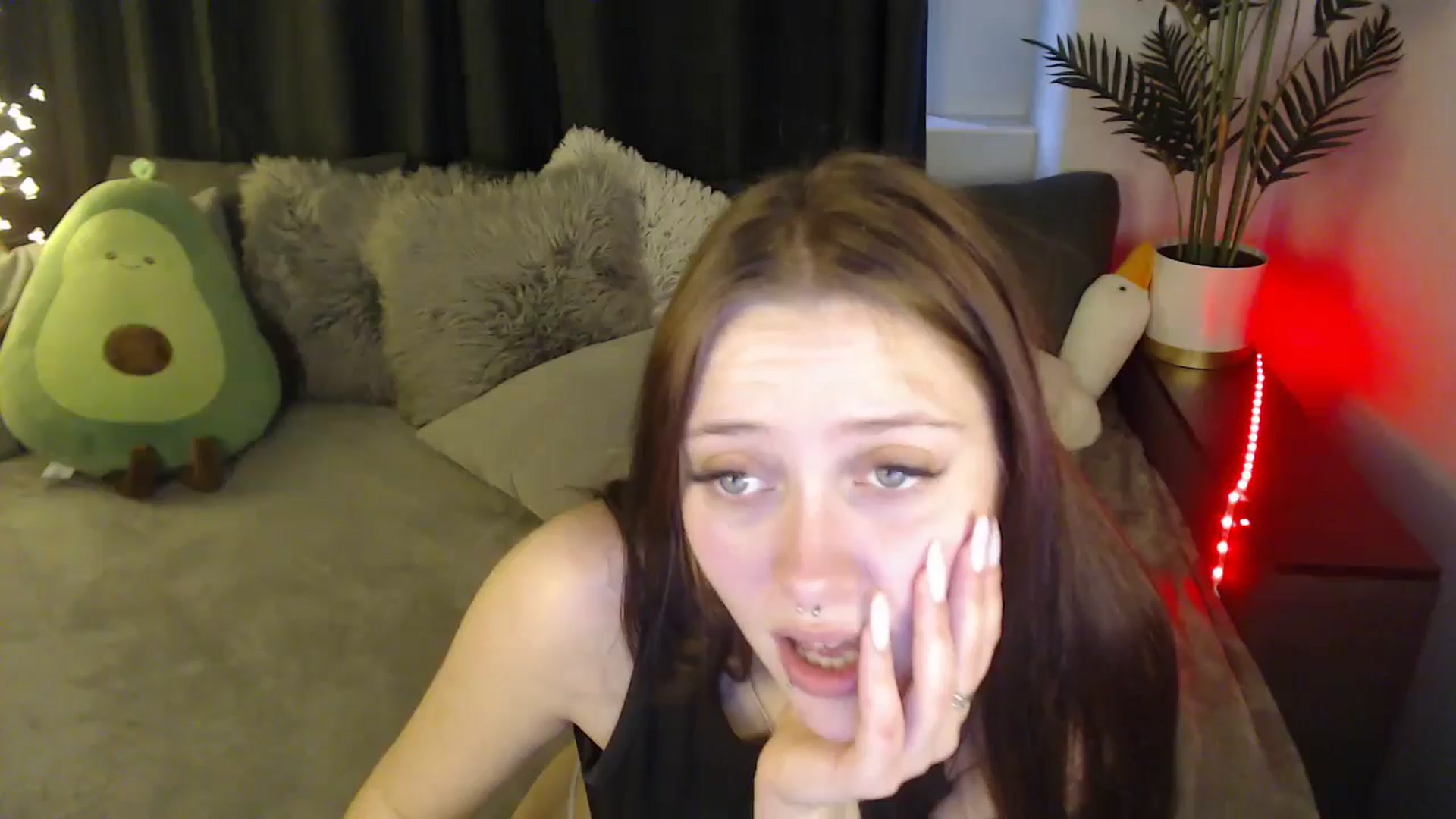 Gallery image thumbnail from SerenaSantos's myfreecams stream on, 04/07/2025, 11:23 image 1 of 20