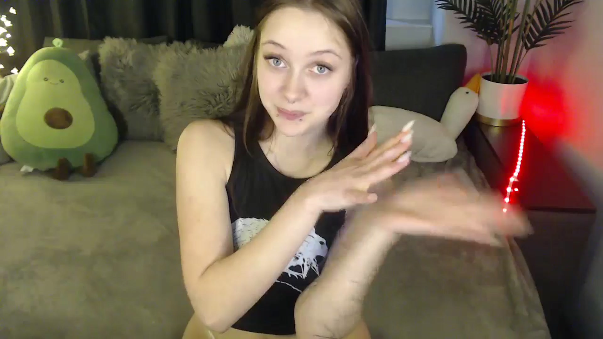 Gallery image thumbnail from SerenaSantos's myfreecams stream on, 04/07/2025, 13:58 image 2 of 20