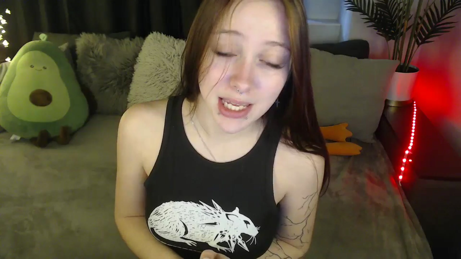 Gallery image thumbnail from SerenaSantos's myfreecams stream on, 04/08/2025, 09:03 image 6 of 20