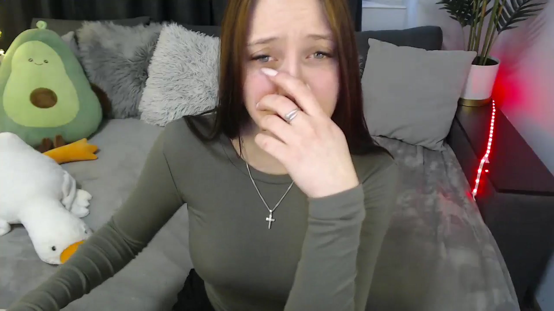 Gallery image thumbnail from SerenaSantos's myfreecams stream on, 04/08/2025, 10:00 image 13 of 20
