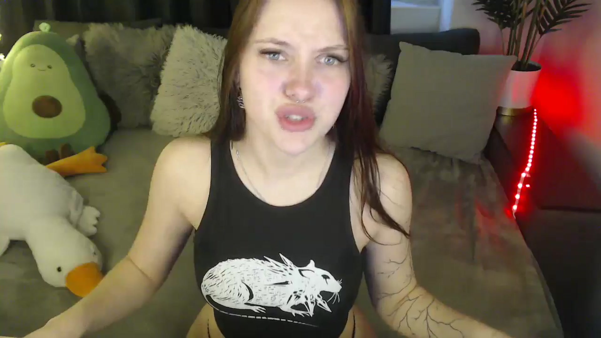 Gallery image thumbnail from SerenaSantos's myfreecams stream on, 04/08/2025, 10:00 image 2 of 20