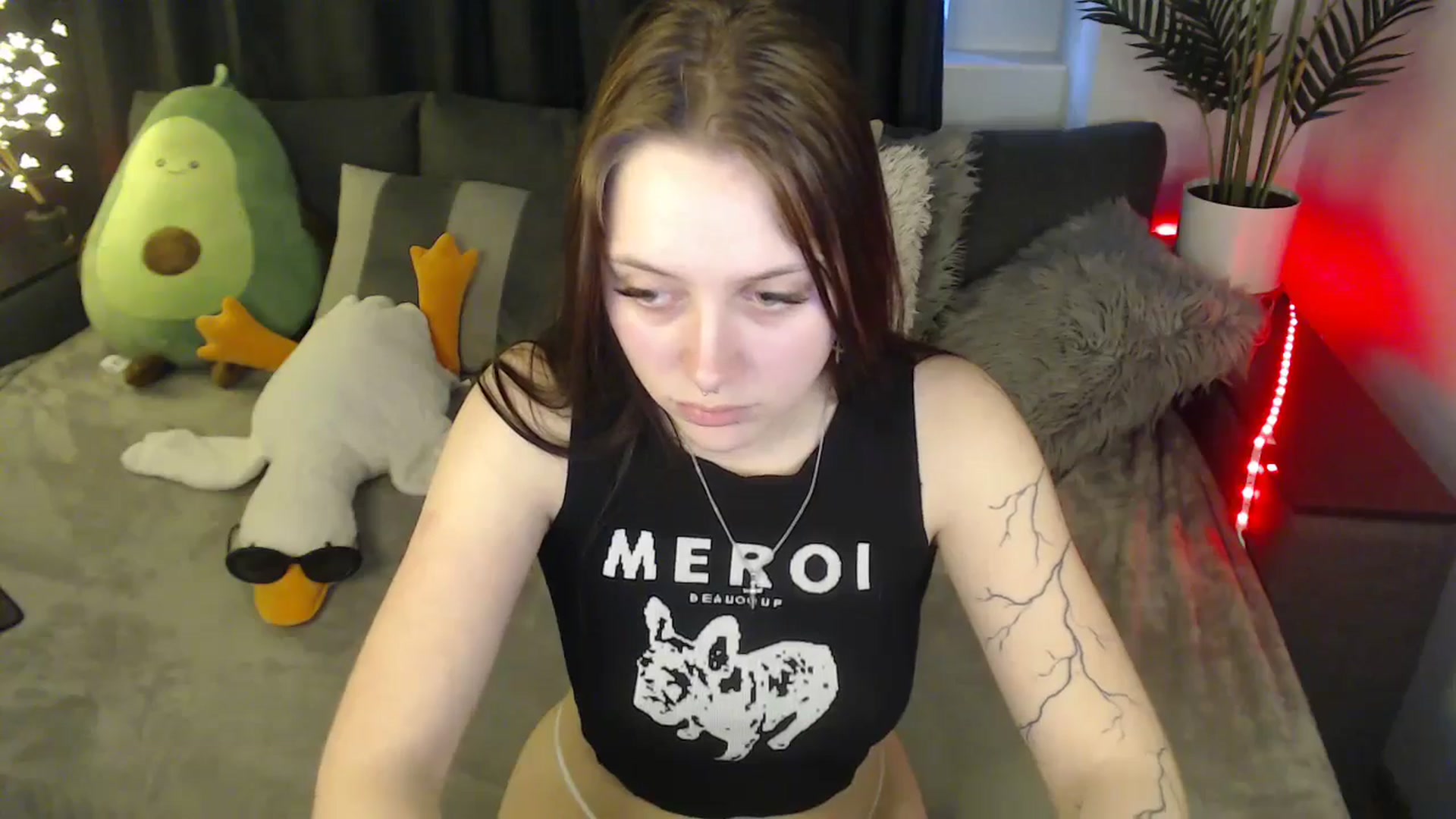 Gallery image thumbnail from SerenaSantos's myfreecams stream on, 04/13/2025, 12:29 image 5 of 20
