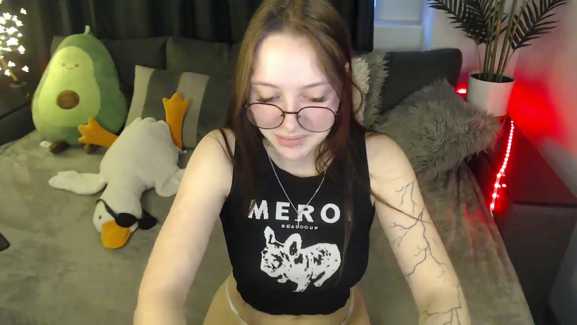 Gallery image thumbnail from SerenaSantos's myfreecams stream on, 04/13/2025, 12:29 image 10 of 20