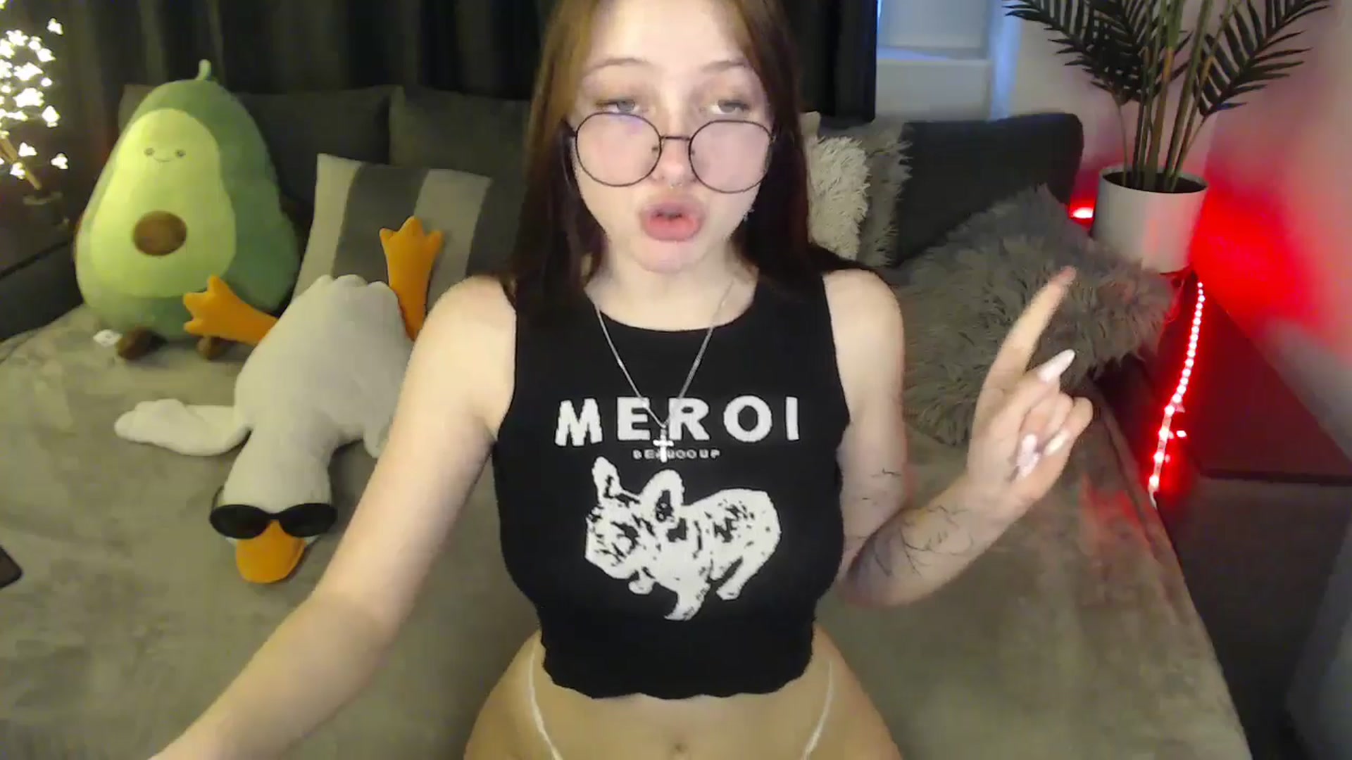 Gallery image thumbnail from SerenaSantos's myfreecams stream on, 04/13/2025, 12:29 image 20 of 20