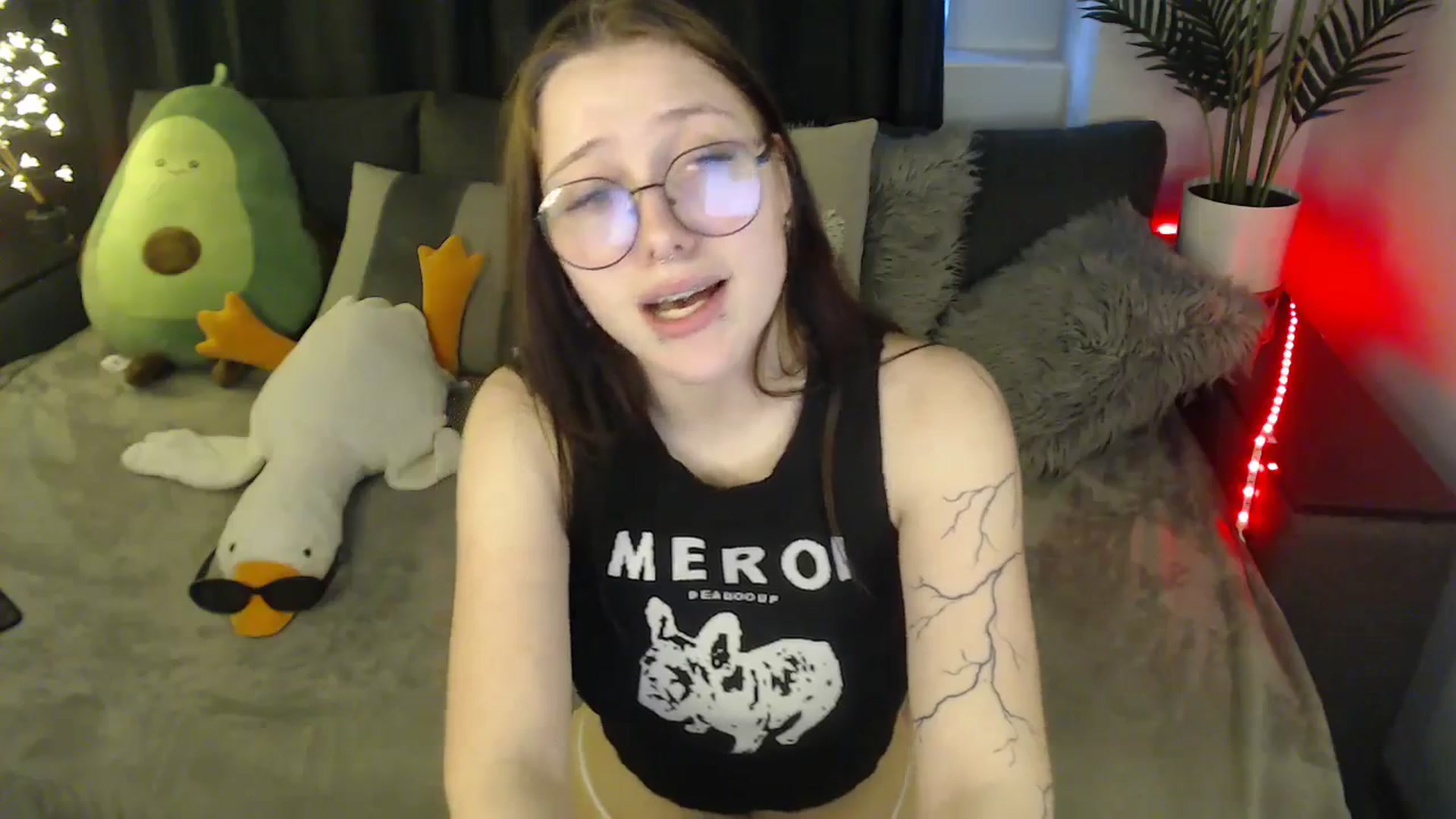 Gallery image thumbnail from SerenaSantos's myfreecams stream on, 04/13/2025, 13:11 image 20 of 20
