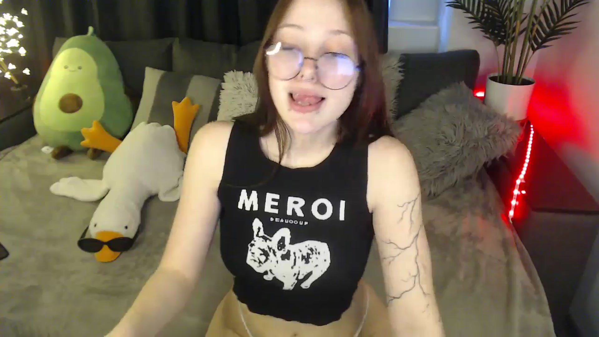 Gallery image thumbnail from SerenaSantos's myfreecams stream on, 04/13/2025, 13:11 image 6 of 20