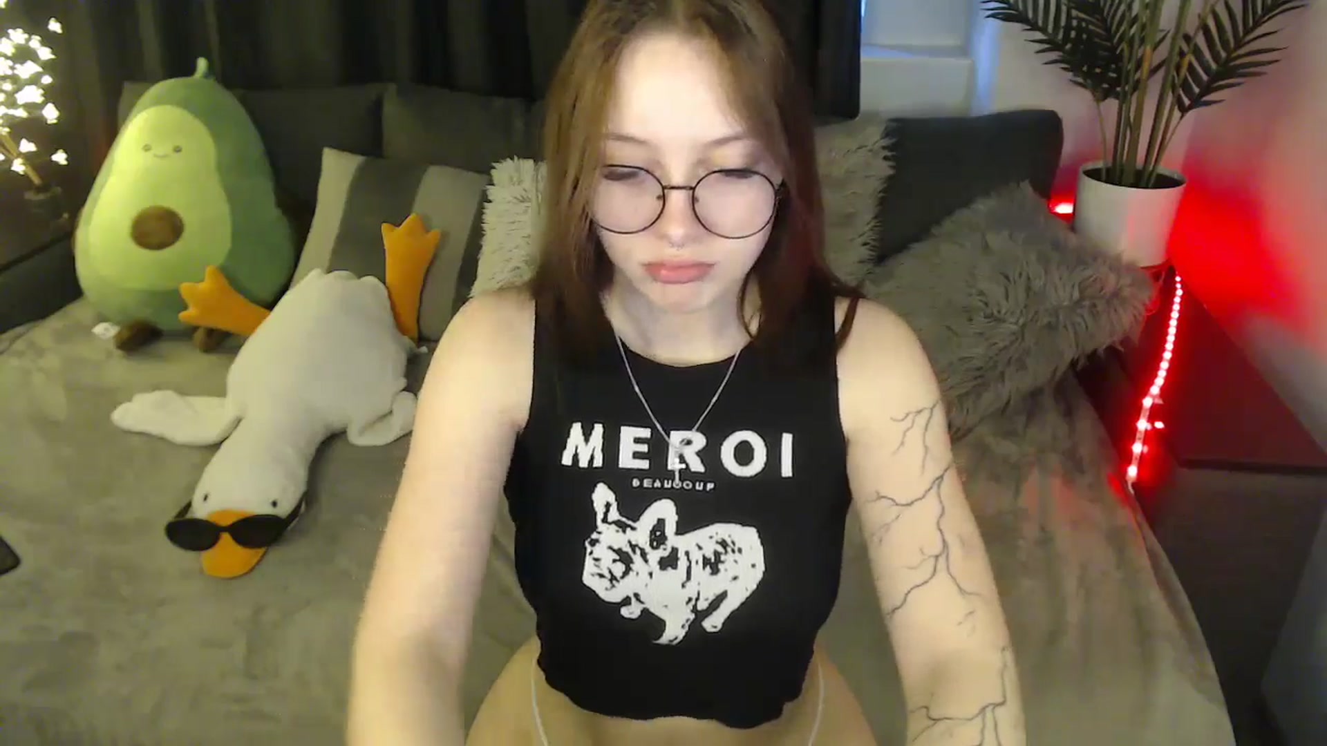 Gallery image thumbnail from SerenaSantos's myfreecams stream on, 04/13/2025, 13:38 image 20 of 20
